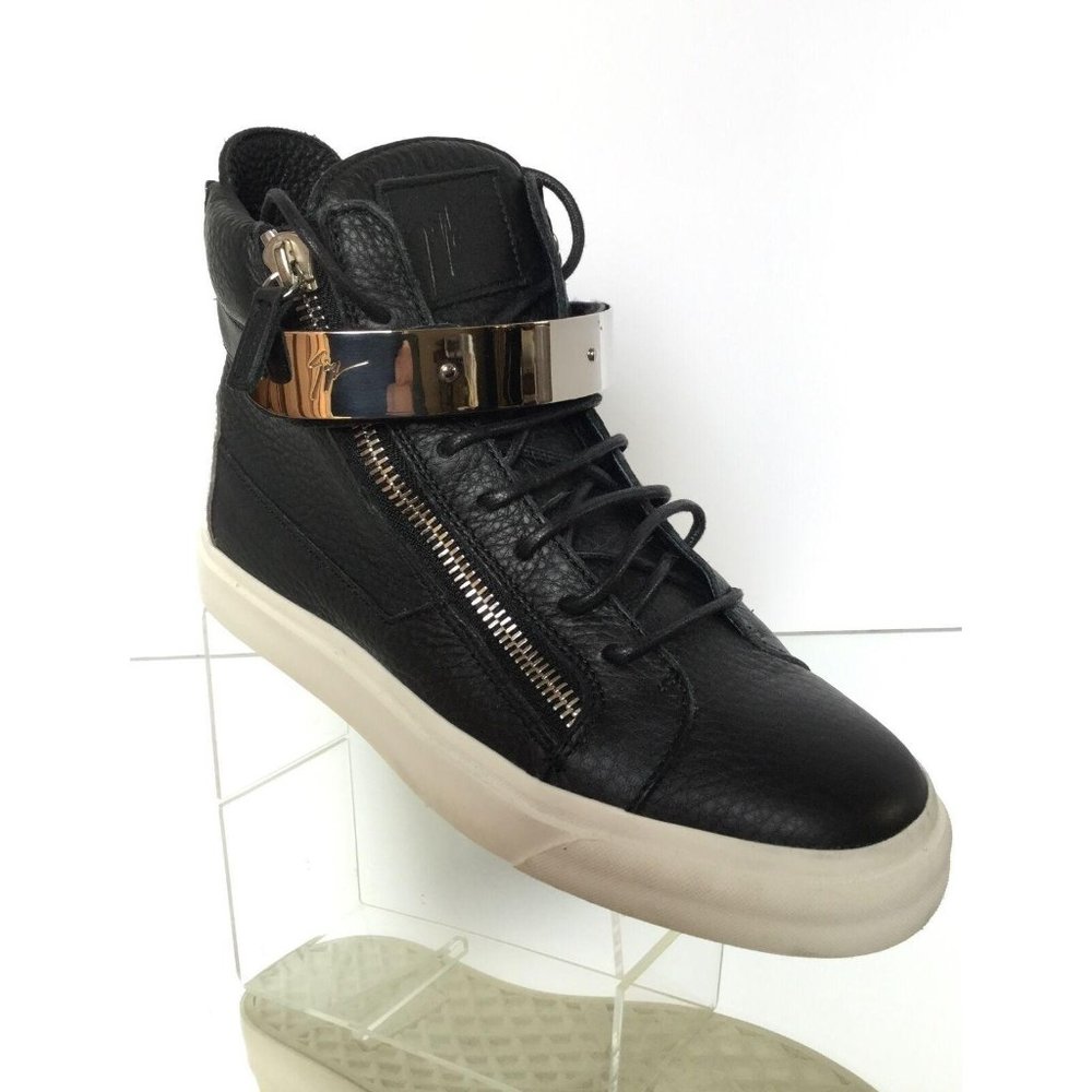 NEW GIUSEPPE ZANOTTI Textured Leather Hardware High-Top Sneakers (Size 39)-$825